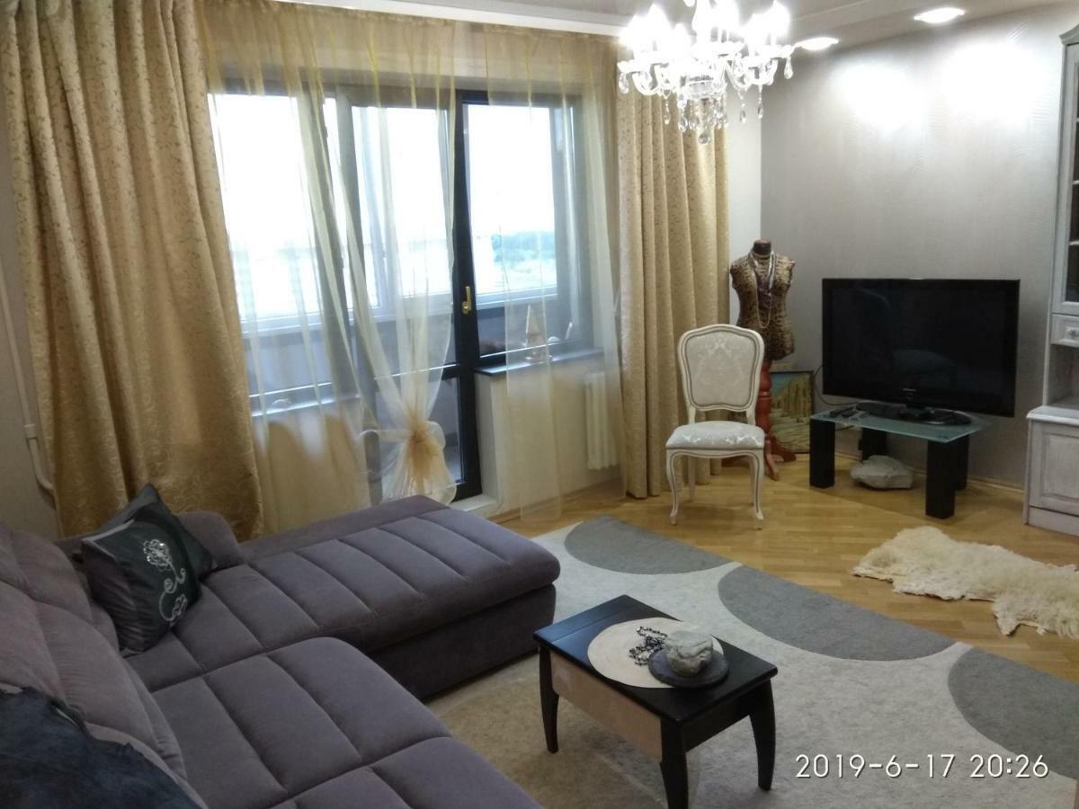 Apartamenty V Minske S Dwumä Spalnyami ภายนอก รูปภาพ